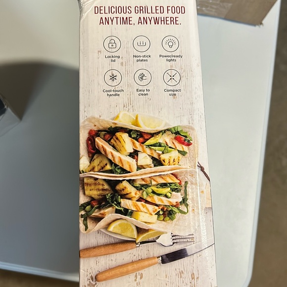 NWOT Chefman Contact Grill - Picture 2 of 5